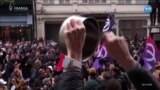 Paris’te Macron Tencere-Tava ile Protesto Edildi 