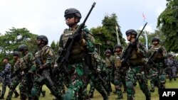 G20 အစည်းအဝေးမတိုင်ခင် ဘာလီကျွန်းမှာ လုံခြုံရေးလေ့ကျင့်နေတဲ့ အင်ဒိုနီးရှားစစ်သားများ (နိုဝင်ဘာ ၇၊ ၂၀၂၂)