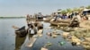 El río Nilo en África se asfixia con desechos