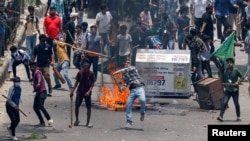 Anti-quota supporters clash with police and Awami League supporters at the Rampura area in Dhaka, Bangladesh, July 18, 2024.