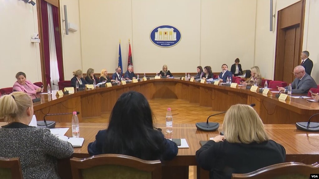 Dezinformimi, debate mbi nismën e PS për një Komision të Posaçëm parlamentar