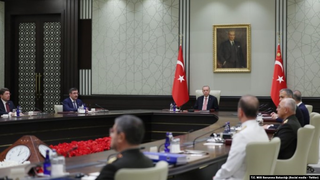 Cumhurbaşkanı Recep Tayyip Erdoğan’ın başkanlığında bugün Yüksek Askeri Şura (YAŞ) toplantısı yapıldı. 