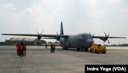 Dalam perjalanannya, Pesawat Hercules TNI-AU yang membawa bantuan kemanusiaan ke Palestina akan menempuh waktu selama 10 hari perjalanan pergi pulang yang melalui sejumlah negara transit seperti Myanmar, India dan UEA. (VOA)