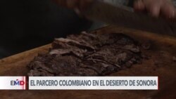 Joven colombiano vende sus empanadas en tierra de la carne asada