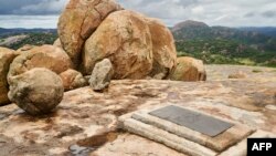 La tombe du colon britannique Cecil Rhodes, dans le parc national de Matobo au Zimbabwe.