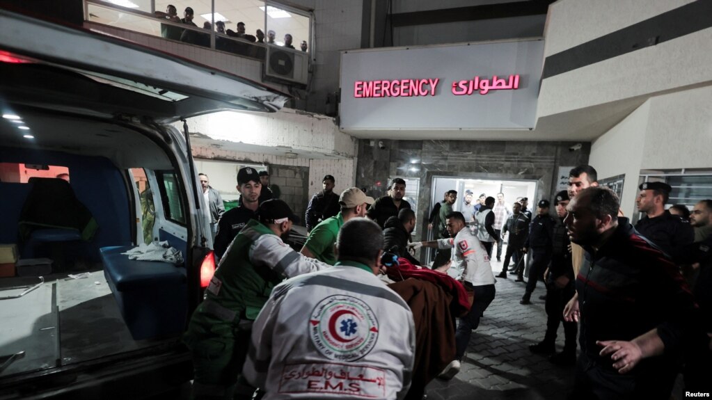 Gazze'deki Şifa Hastanesi'nin acil servis girişi