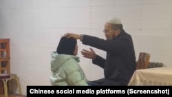 中国社交媒体平台流行的一段视频