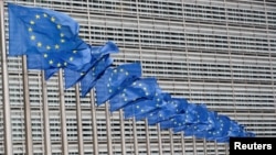벨기에 브뤼셀 시내 유럽연합(EU) 집행위원회 청사 앞에 EU기들이 게양돼 있다. (자료사진)