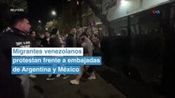 Migrantes venezolanos protestan frente a embajadas de Argentina y México