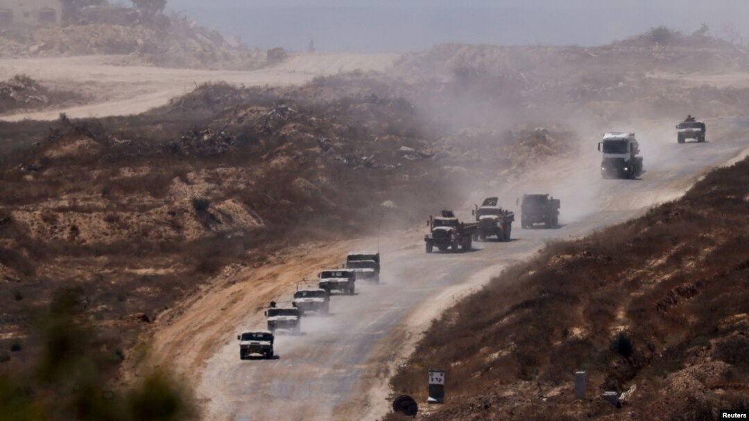 Một đoàn xe quân sự của Israel di chuyển bên trong Dải Gaza vào ngày 17/6/2024.
