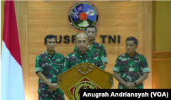 Kepala Pusat Penerangan (Kapuspen) TNI, Laksda TNI Julius Widjojono, Minggu 16 April 2023, dalam tangkapan layar.