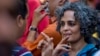 بھارت: ممتاز مصنفہ اروندھتی رائے پر انسدادِ دہشت گردی قانون کے تحت مقدمہ چلانے کی منظوری