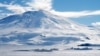 انٹارکٹیکا کا آتش فشاں جو روزانہ لاکھوں روپے کا سونا اگلتا ہے