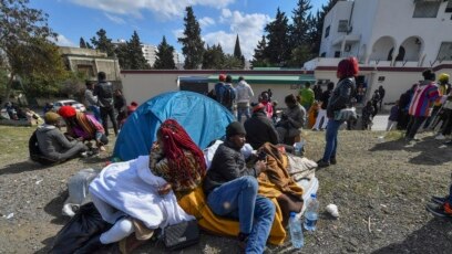 Le chef de la diplomatie tunisienne a cherché à "rassurer" les migrants d'Afrique subsaharienne le 27 février, dans une interview à l'AFP quelques jours après que les propos du président Kais Saied ont suscité des accusations de racisme.