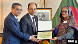 বাংলাদেশের প্রধানমন্ত্রী শেখ হাসিনা । 