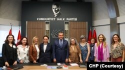 CHP Lideri Özel, dün EŞİK Platformu temsilcileriyle görüştü.