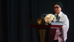 Menteri Luar Neegri RI Retno Marsudi saat menghadiri acara penutupan Safari Ramadan di gedung DPR/MPR Jakarta, Senin, 1 April 2024. (Foto: INDRA YOGA/VOA)