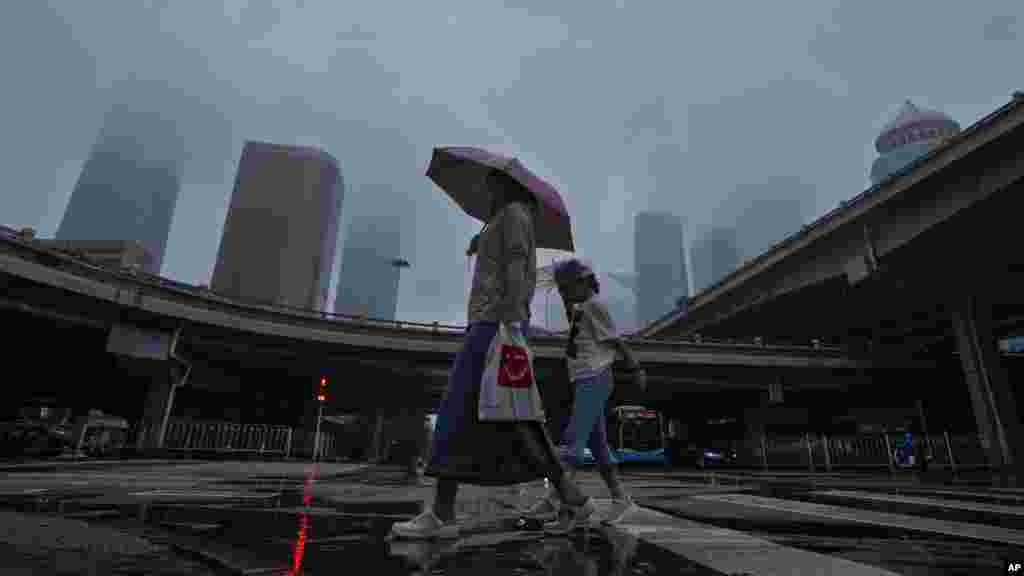 APTOPIX China Flooding