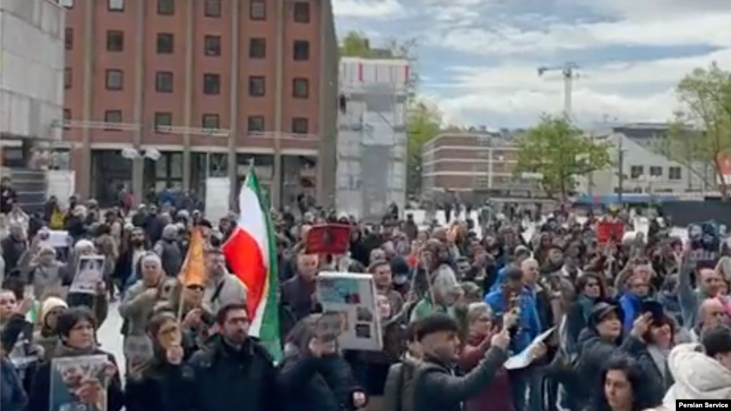 یکی از تجمعات اعتراضی گذشته علیه جمهوری اسلامی در آلمان (آرشیو)
