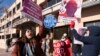 Aktivis anti-Aborsi berdemonstrasi di luar markas Komite Nasional Demokrat (DNC), di Washington, Rabu, 17 Januari 2024.( AP/Jose Luis Magana)
