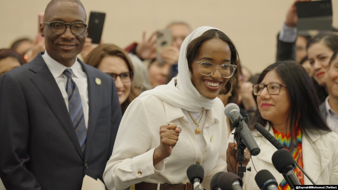 Senator Zaynab Maxamed oo ah gabar Soomaali ah oo ka tirsan Aqalka Sare ee gobolka Minnesota, madaxna u aheyd guddigii qoray sharcigan ayaa sheegtay inay ku faraxsan tahay hirgelinta sharciga.