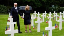 El presidente Joe Biden conmemoró el octogésimo aniversario del llamado ‘Día D’ participando en un homenaje a los veteranos.