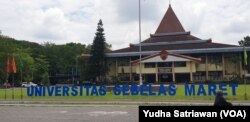 Suasana kampus UNS Solo. (Foto: VOA/ Yudha Satriswan)