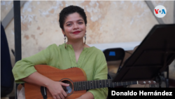 La cantante nicaragüense Ceshia Ubau. Foto: Donaldo Hernández, VOA