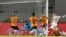 Le milieu de terrain marocain #7 Hakim Ziyech (R) marque le premier but de son équipe lors du match de football du groupe F de la Coupe d'Afrique des Nations (CAN) 2024 entre la Zambie et le Maroc au Stade Laurent Pokou à San Pedro, le 24 janvier 2024. (Photo SIA KAMBOU / AFP)