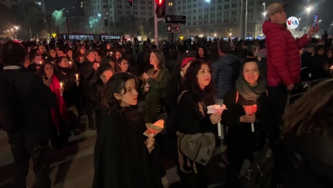 Chile: Vigilia de mujeres previo a la conmemoración del aniversario 50 del golpe militar