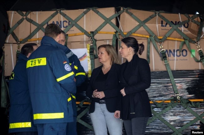 Almanya Dışişleri Bakanı Annalena Baerbock ve İçişleri Bakanı Nancy Faeser deprem blölgesinde Alman yardım kuruluşları temsilcileri ile görüştü