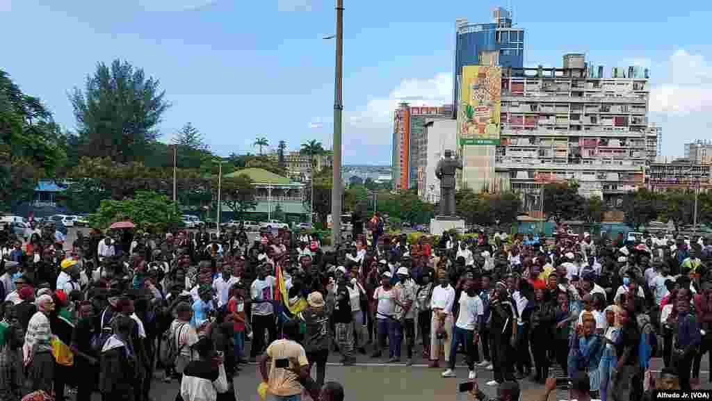 Fãs despedem-se de Azagaia em Maputo. Paços do Concelho Municipal de Maputo.14 de março, 2023