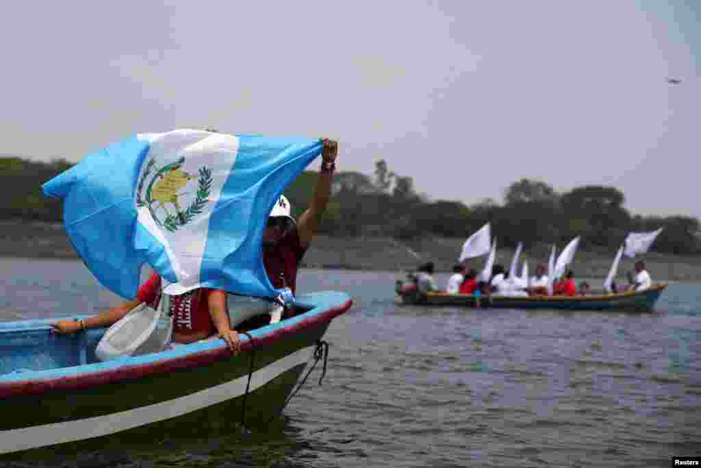 El Salvador. Un día antes del Día de la Tierra, activistas protestaron contra la minería en San Antonio Pajonal.&nbsp;