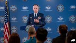五角大樓發言人美國空軍准將萊德在國防部記者會上。（2023年3月24日）