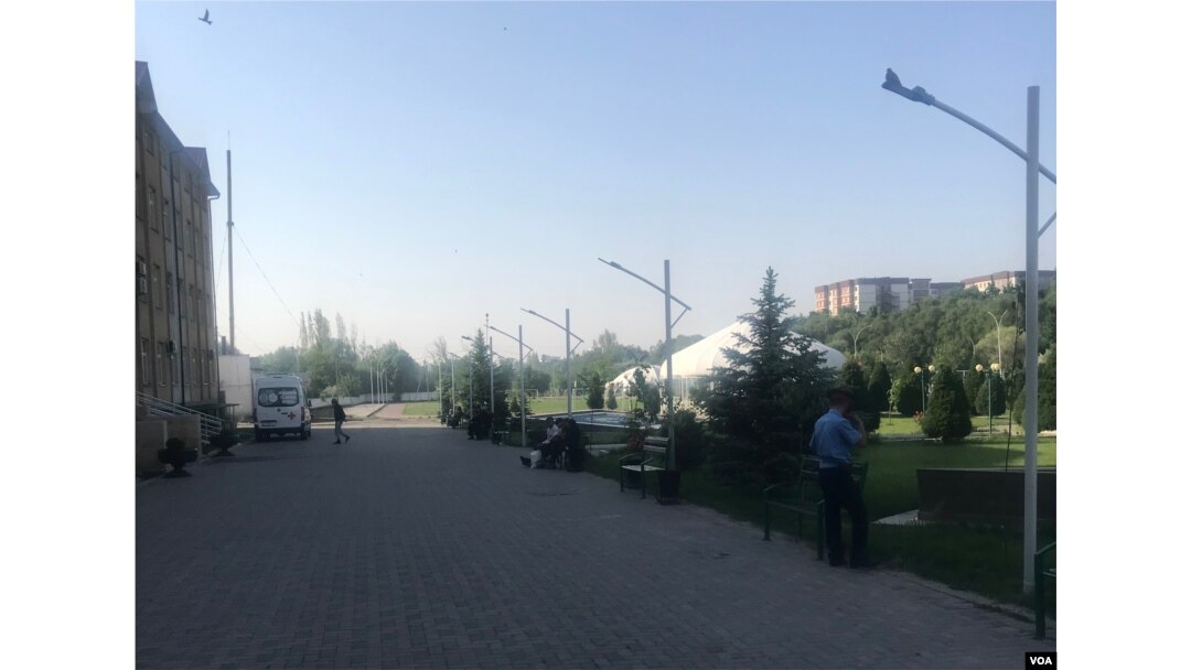 O'sh davlat universitetiga qo'shimcha qo'riqchilar safarbar etilgan, 24-may, 2024