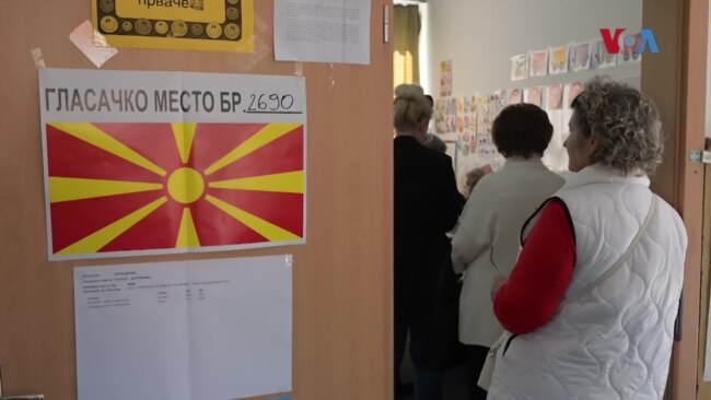 Граѓаните излегоа да бираат нов претседател, очекуваат подобра иднина
