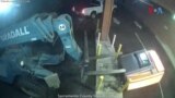 Со виљушкар украл банкомат