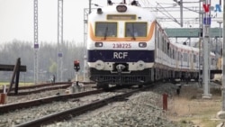 بھارت کے زیرِ انتظام کشمیر میں ریلوے لائن بچھانے سے کسان پریشان کیوں؟