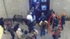 Fotografija sa nazdornih kamera Policije Kapitola, koja pokazuje Eliota Reznika u zgradi Kongresa 6. januara, priložena je u dokumentaciji o njegovom hapšenju. (Foto: AP/Department of Justice)