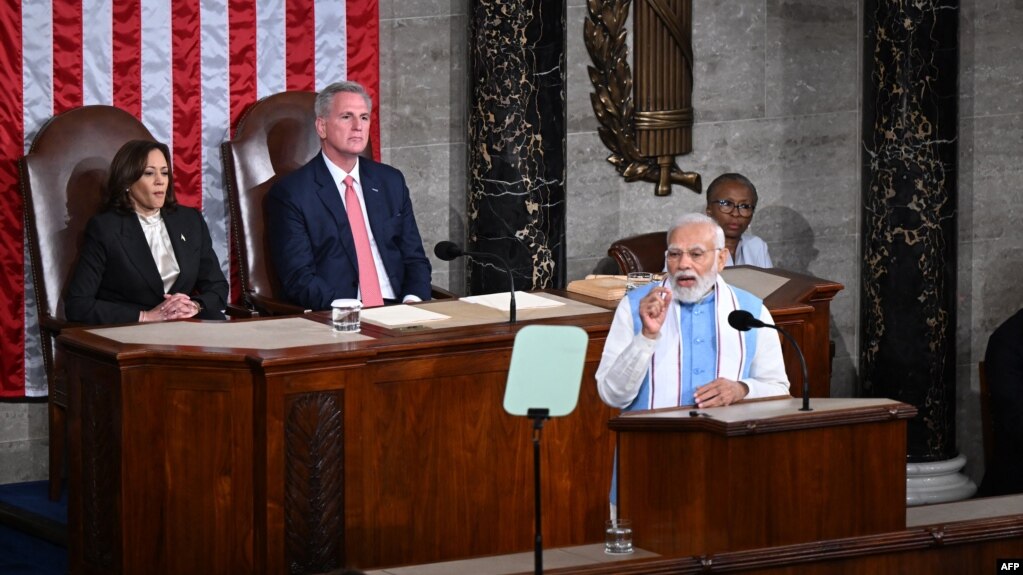 印度总理莫迪在美国国会向参众两院联席会议发表演讲。（2023年6月22日）(photo:VOA)