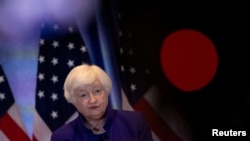 Menteri Keuangan AS Janet Yellen menghadiri konferensi pers bersama Wakil Perdana Menteri China He Lifeng, di San Francisco, California, pada 10 November 2023. (Foto: Reuters/Carlos Barria)