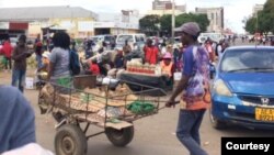 Abathengisa ku Five Avenue..