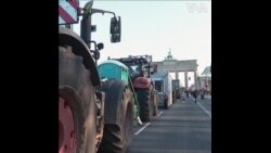 德国农民堵塞交通 抗议政府计划削减柴油税优惠 