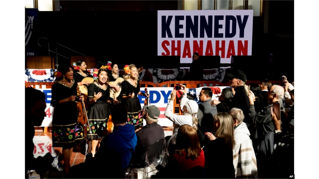 All-female mariachi group Las Colibrí sings for supporters of independent presidential candidate Robert F. Kennedy Jr., March 30, 2024, in Los Angeles.