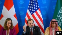 Les Etats-Unis ont lancé le 14 août des discussions co-parrainées par l'Arabie saoudite et la Suisse pour élargir l'accès humanitaire et établir un cessez-le-feu au Soudan.