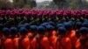 TNI berbaris saat mengikuti perayaan hari TNI ke-74 di Lanud Halim Perdanakusuma, Jakarta, 5 Oktober 2019. (Foto: REUTERS/Willy Kurniawan)