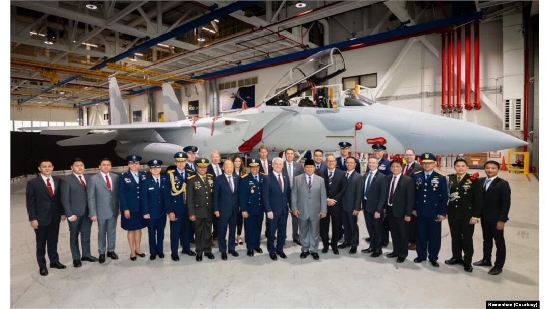 Penandatanganan komitmen pembelian 24 unit pesawat tempur F-15EX baru dari Amerika dilakukan di markas Boeing di St. Louis, Missouri. (Foto: Courtesy/Kemenhan)