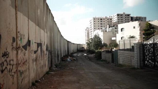 Palestinian Prisoners' Rights Groups Call for Red Cross Access to Israeli-Held Detainees