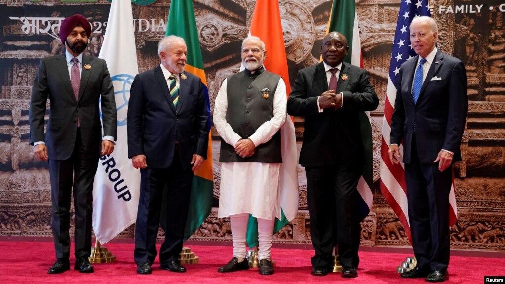 Izquierda a derecha, presidente del Banco Mundial, Ajay Banga, presidente de Brasil, Luiz Lula da Silva, primer ministro indio, Narendra Modi, presidente sudafricano, Cyril Ramaphosa, y presidente de EEUU, Joe Biden, en en Nueva Delhi, India, el sábado. 9 de septiembre de 2023. 