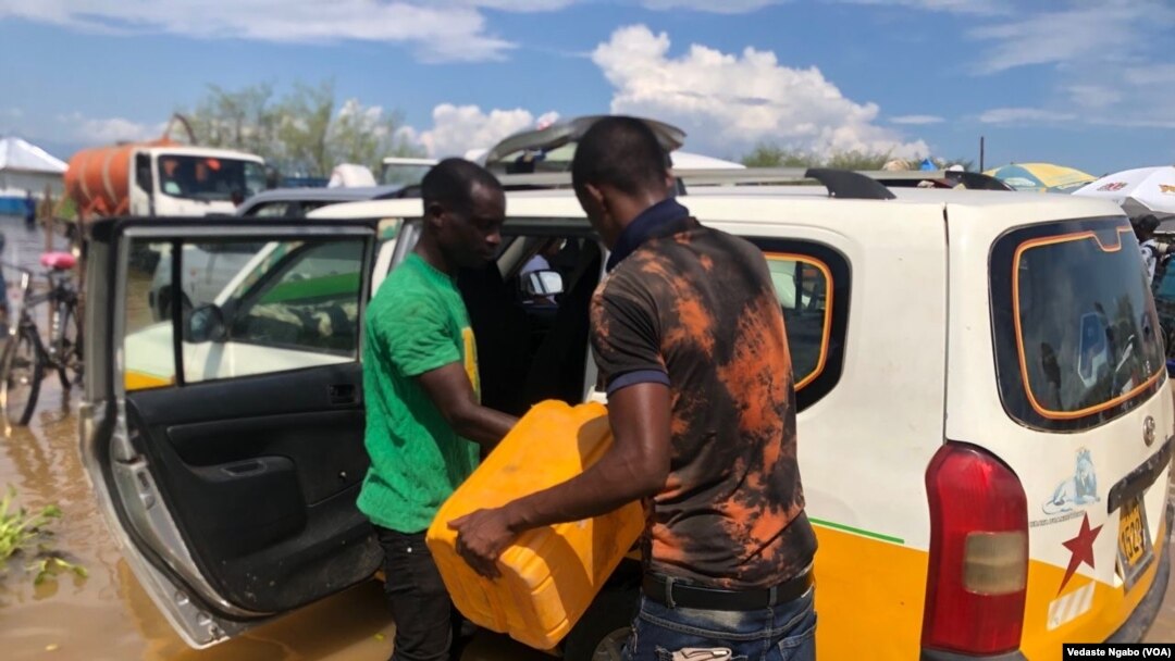Imodoka ziva I Bujumbura zagiye gushakira igitoro muri Kongo